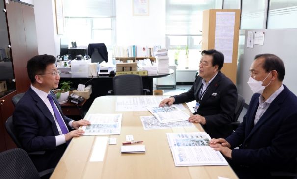 지난 2월 6일 정부세종청사를 방문한 가세로 태안군수