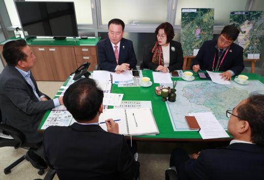 베트남 투자 및 수출 관련 김영환 충북도지사 화장품 기업과 현장 간담회 추진