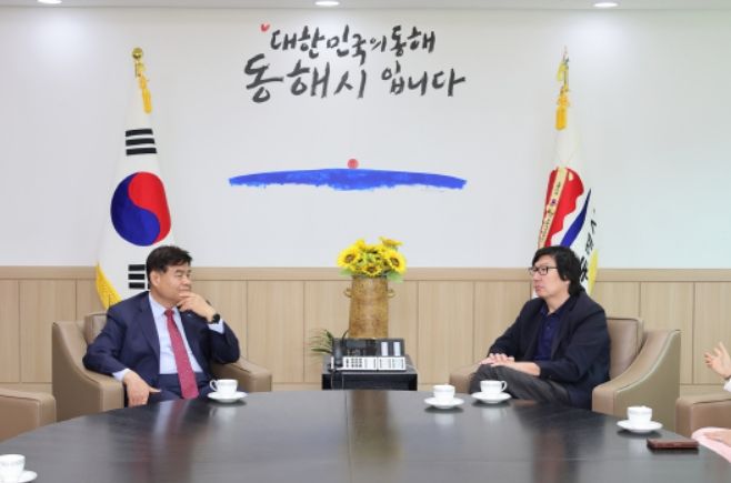 장 뱅상 플라세 전 프랑스 국가개혁담당 장관, 동해시 방문