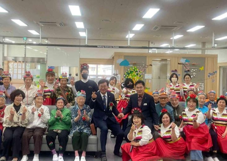 장흥군, 노인요양·주간보호시설 어버이날 행사