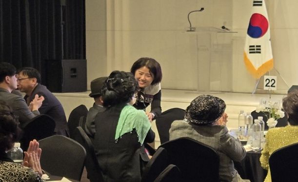 김진경 강남구의원, 경로의 달 맞아 어르신들과 소통의 시간 가져