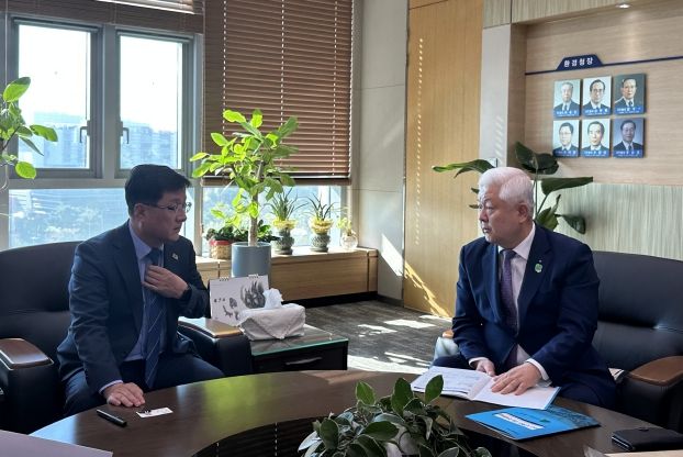 황인홍무주군수 김성환 기후에너지환경부장관 국비 확보를 위한 면담