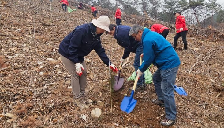 임실군, 제81회 식목일 기념 나무심기 행사 성료