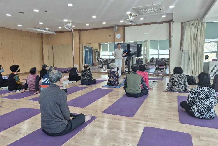 익산시, 한의약 건강교실…어르신 활력 '톡톡'