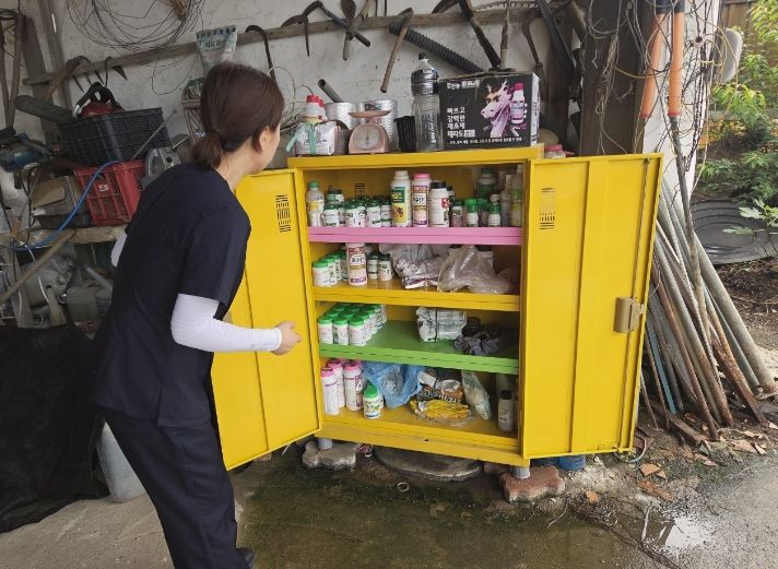 임실군, 농약 안전 보관함 보급으로 마음 안심 마을 만든다